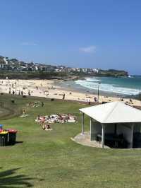 🌊 Coastal Bliss: Hiking from Coogee to Bondi Beach 🥾🏝️