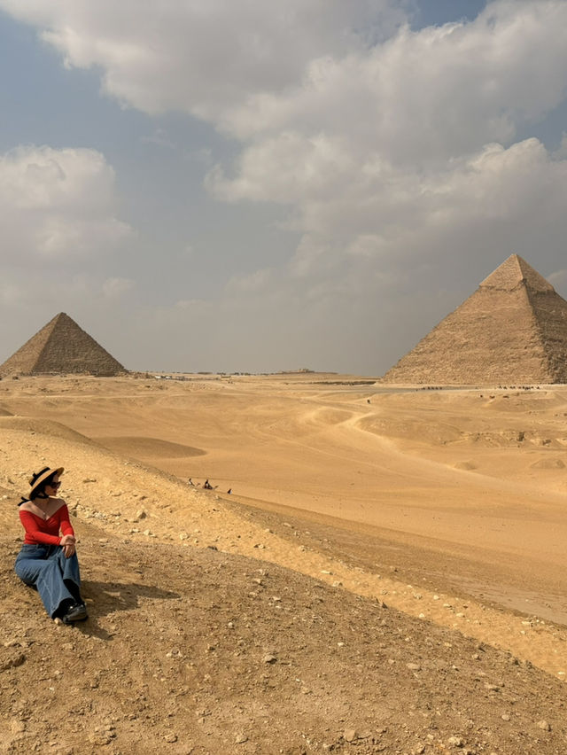 Giza pyramids 