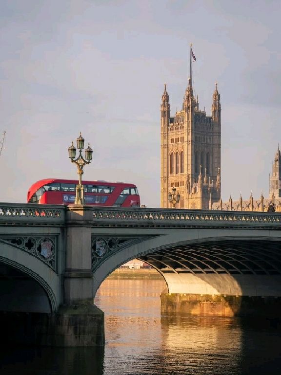 🇬🇧✨ Beyond Big Ben: Discover the Heart of the UK Parliament 🏛