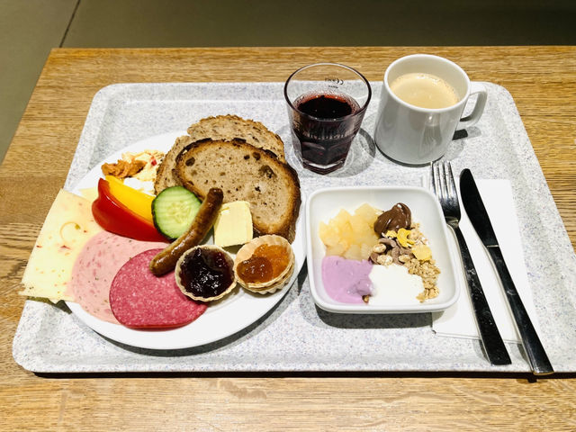 Nürnberg / 元古城のユースホステル！