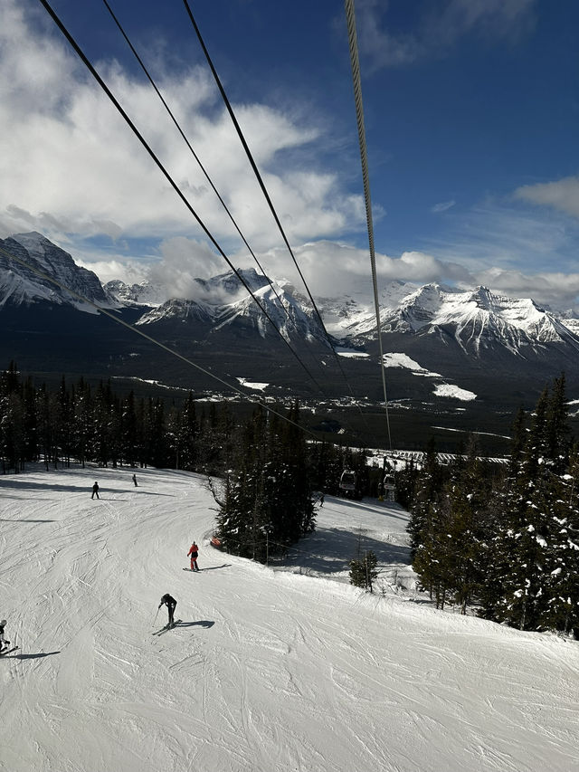 Save $100 when skiing in Canada 🇨🇦 