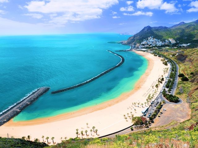 Discover the Enchanting Canary Islands!