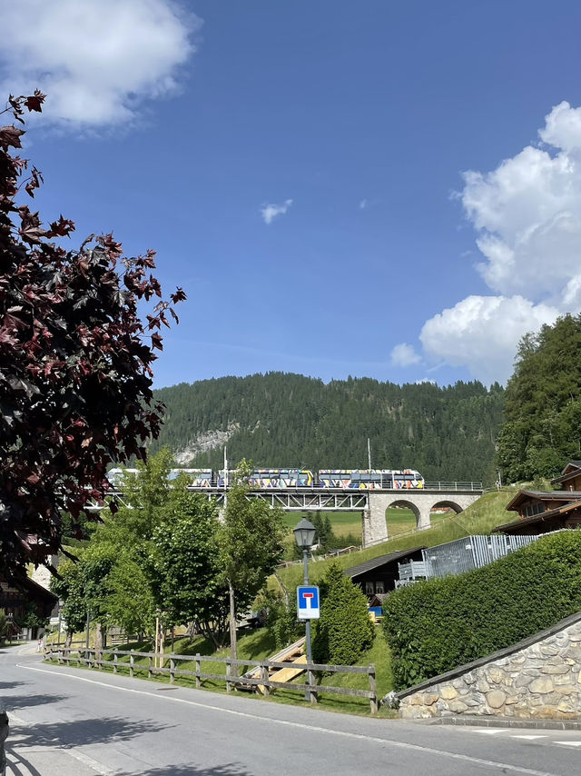 รีวิว: Gstaad – เมืองเล็กกลางหุบเขา!