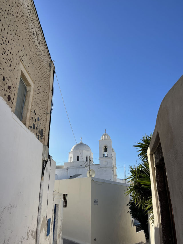 🌈 Colorful Santorini – Blue Domes & Whitewashed Dreams 🏝️✨