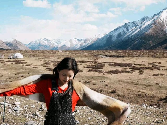 Altay’s Untamed Beauty: Where Autumn Meets Snow ❄️🍂 Altay’s Untamed Beauty: Where Autumn Meets Snow ❄️🍂