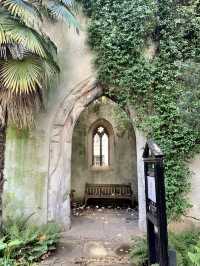 St. Dunstan in the East Church Garden - Londo