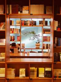 最美書店——光的空間