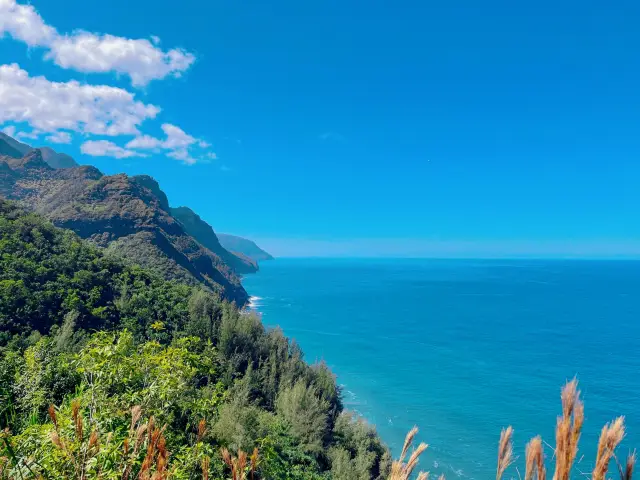 Hawaii: A perfect blend of sunshine, beaches, and volcanoes