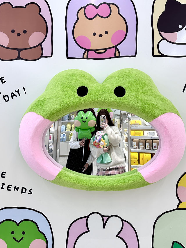 上海探店 | 新開的！拍到LINE FRIENDS大頭貼！
