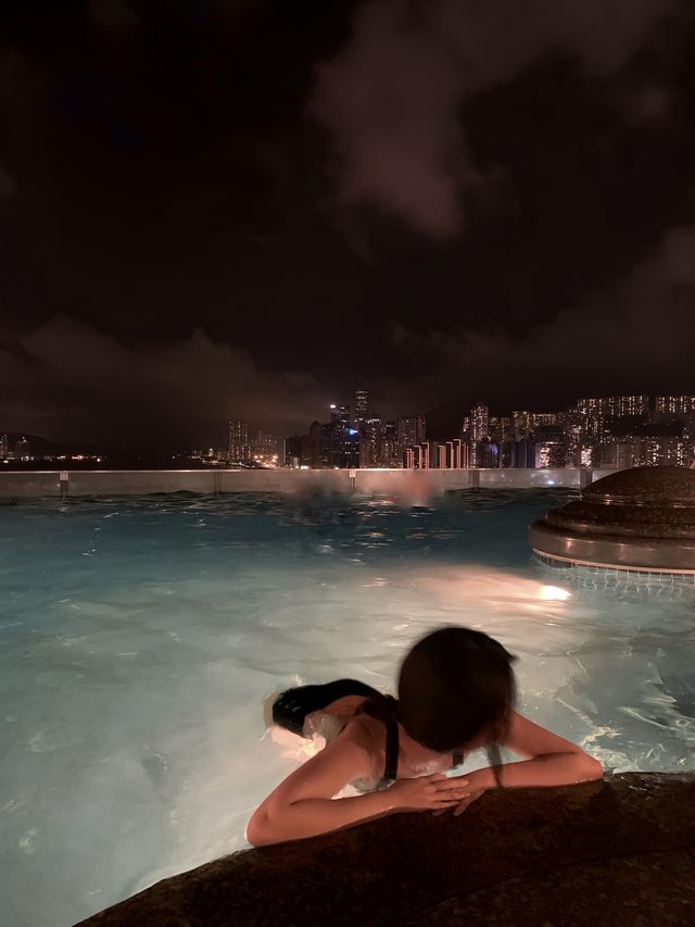 眺望香港島海景 Staycation酒店輕度假