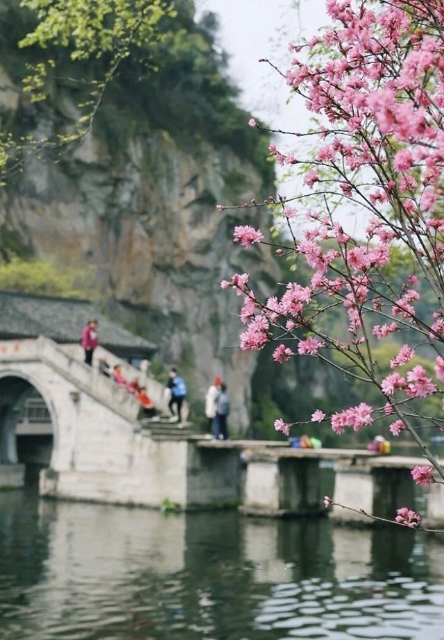 一襲江南夢，醉臥烏篷船紹興東湖