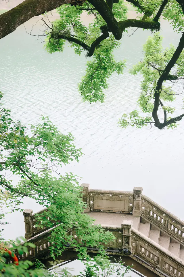 Escape the City | A resort hidden in a landscape painting