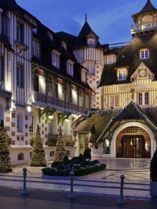 🌟 Deauville Delights: Top Hotel Picks! 🏨✨