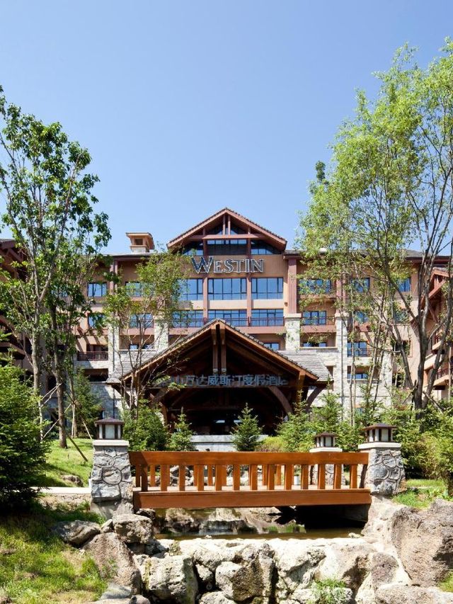 🏔️ Chill Vibes & Ski Thrills at Westin Changbaishan 🎿