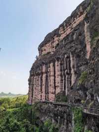 龍虎山：探索神秘懸棺與竹筏畫卷的驚艷旅程！