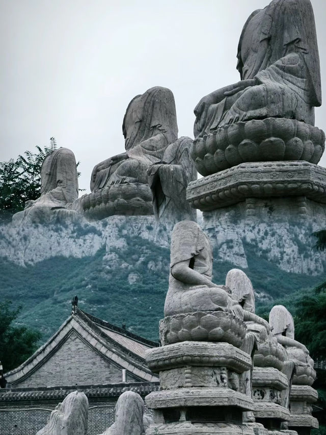 在常樂寺，領悟了缺憾之美 在歲月的長河中，每一處古蹟都如同一本厚重的歷史書，靜靜地訴說著過往的故事。