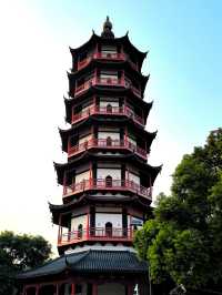 繩金塔。
