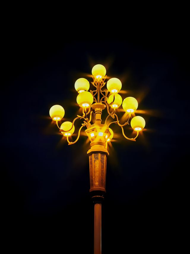 夜泊並州橋（二）——太原·迎澤大橋。