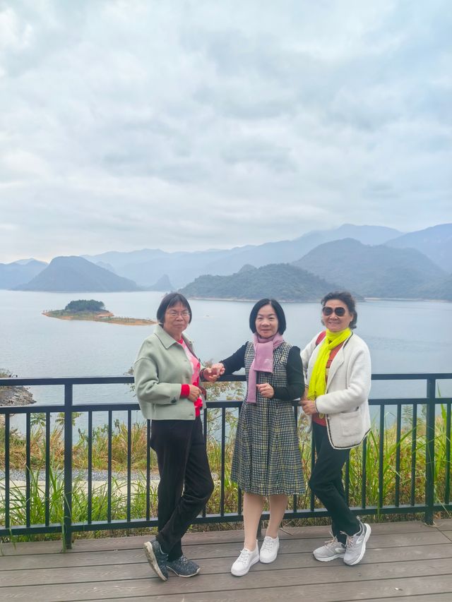 韶關乳源：藍山源溫泉度假區。