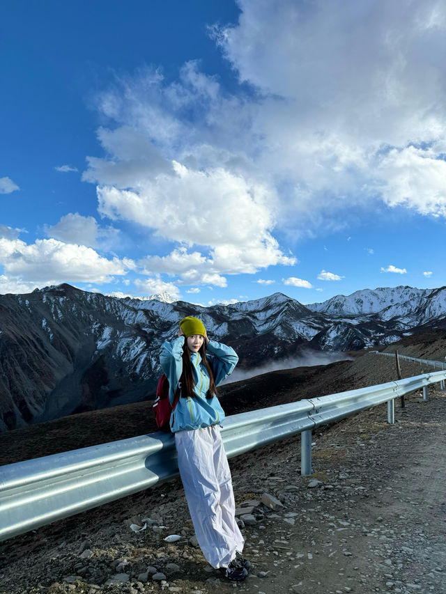 川西的雪山雲海美得令人讚嘆