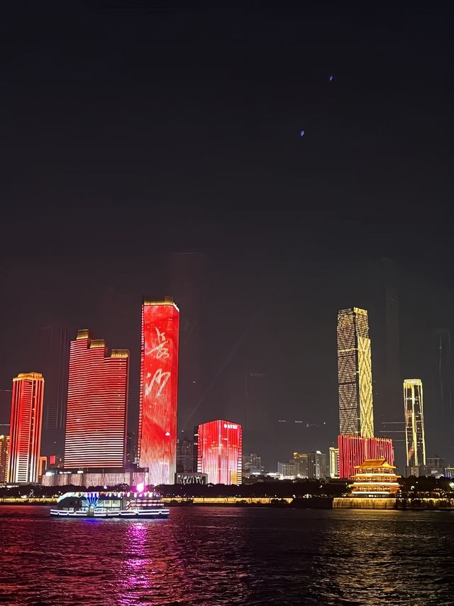 星城漫遊指南 | 赴一場長沙嘅熱辣與溫柔