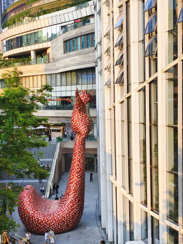 Floating trees! 😱 This is a must-visit shopping mall in Chongqing! 