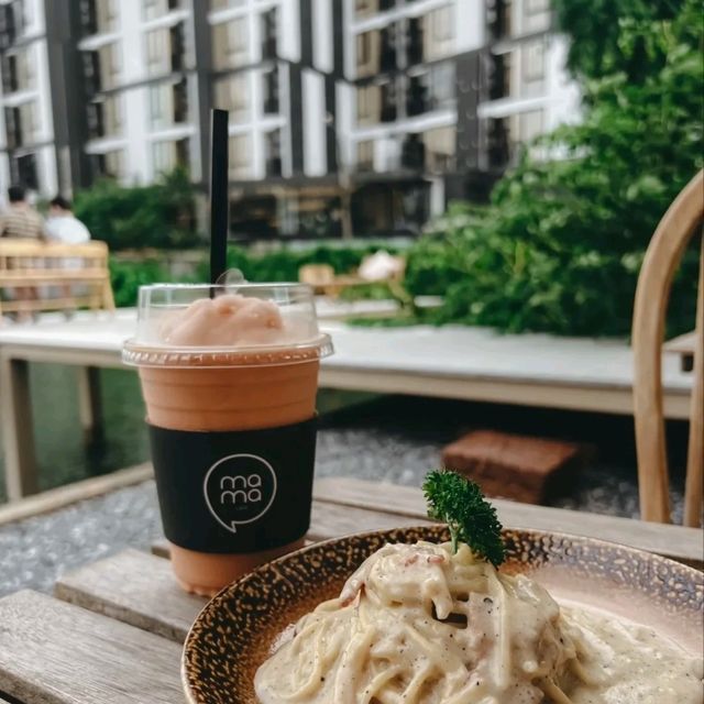 【🌿曼谷Ratchada隱世湖畔Cafe！坐池塘邊放空半日超治癒～】