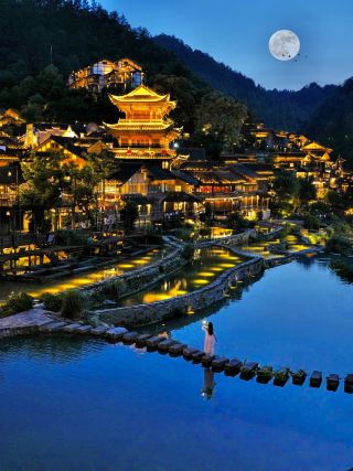 Only know about Xijiang Miao Village in Guizhou? Come experience a 23°C summer in Wujiang Village instead!