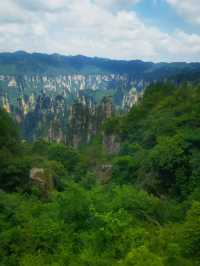 𝐙𝐡𝐚𝐧𝐠 𝐣𝐢𝐚 𝐣𝐢𝐞  張家界見山川