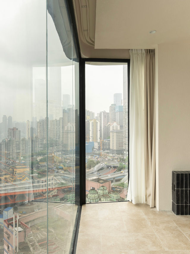 Unbeatable Night Views! My Friend Said They'd Stay at This Chongqing Homestay Again Next Time!