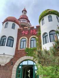 迷失在百年異想，尋找童話的線索——怪樓奇園景區
