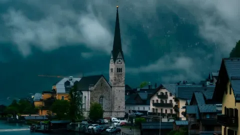 Karena saya tidak ingin menjadi "mesin wisata Eropa", saya memutuskan untuk pergi ke Austria, Hungaria, dan Republik Ceko. — traveler post in Pest