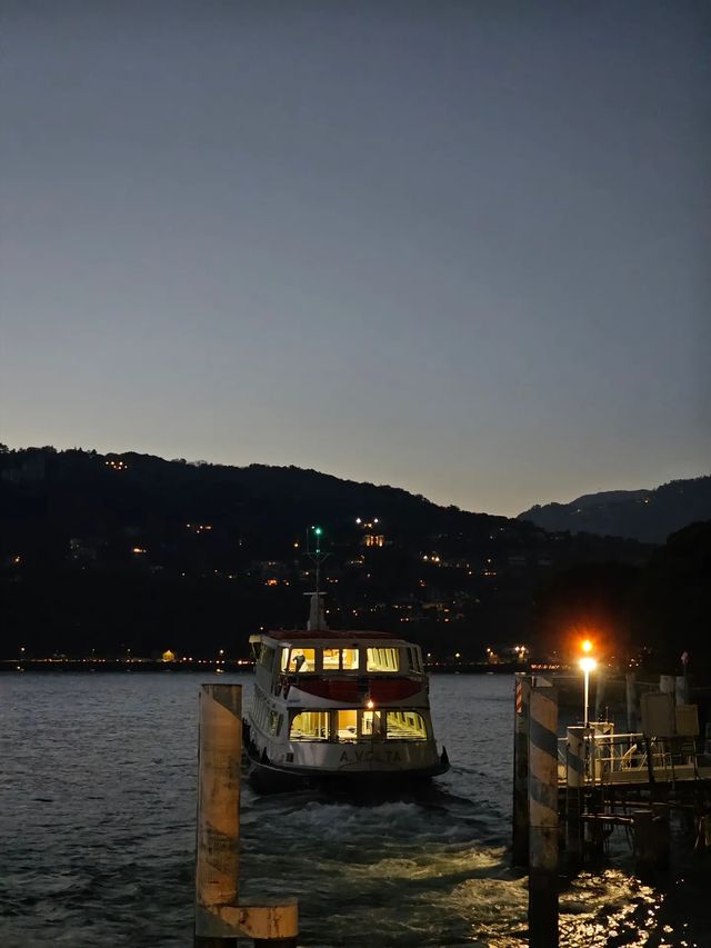 如果浪漫有顏色,一定是科莫湖的克萊因藍 如果浪漫有顏色,一定是科莫湖的克萊因藍