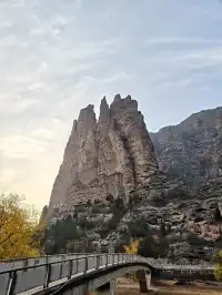 冬季蘭州旅遊|石窟中的百科全書|炳靈寺