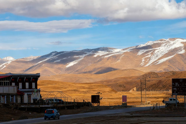 歡迎來塔公草原遊玩