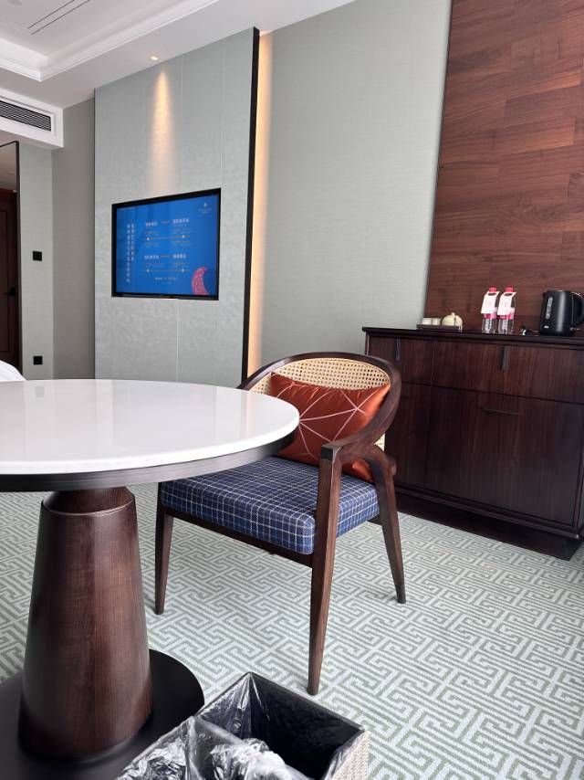 義烏市中心寶藏酒店！城景大床住出私邸質感