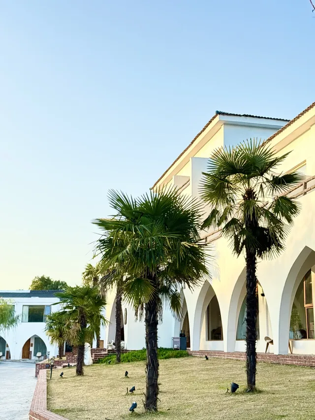 娃在加順農場當農夫，我在芷嵐秋看湖光發呆