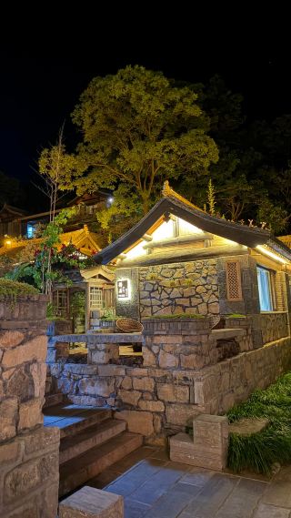 하남의 피난처 천국! 이 “천연 산소 바” 민박집은 숨이 멎을 만큼 아름다워요