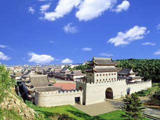 Tieling isn't a "big city," but it's a relaxed little town with a "world's end" vibe: Longshou Mountain, Lotus Lake, Yingang Academy, Diaobingshan Steam Locomotive, and Kaiyuan.
