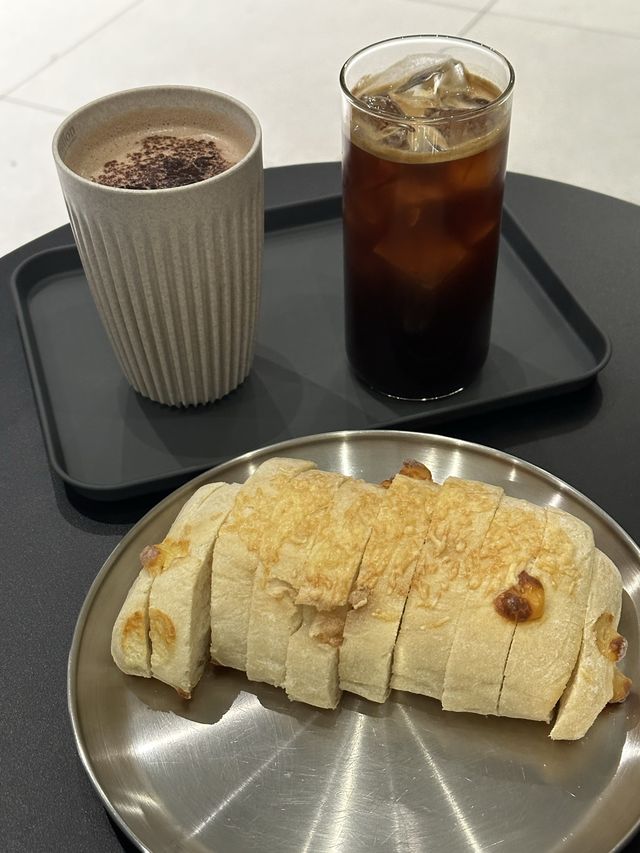 여수신상카페 폭포를 품은 힐론 🏞️