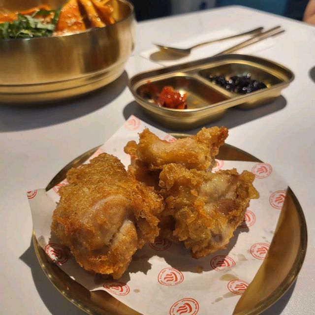 在韓式浴池內吃晚餐