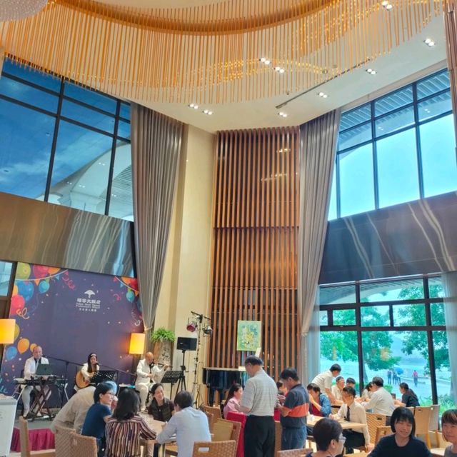 輪船造型飯店-漁人碼頭福容大飯店（接待大廳）