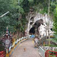 เที่ยวชมความสวยงาม..วัดเขารูปช้าง..ปาดังเบซาร์