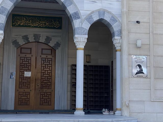 중앙아시아에서 가장 큰 모스크인 Imam Sarahsi Bishkek Central Mosque 🇰🇬