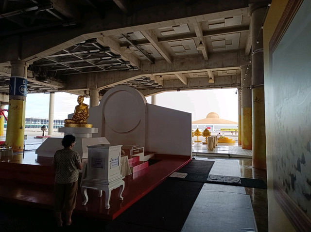 พบความสุข สงบ กราบหลวงปู่สด บูชาพระพุทธเจ้าล้านองค์