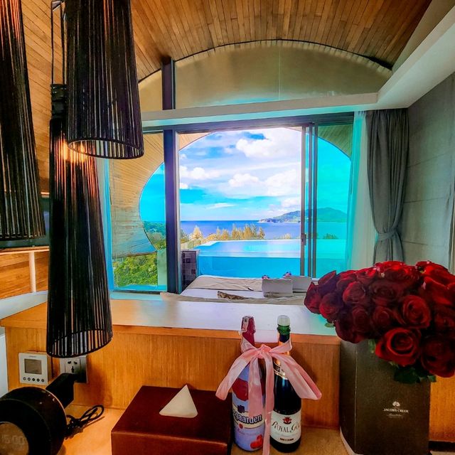          Crest Resort & Pool Villas Phuket