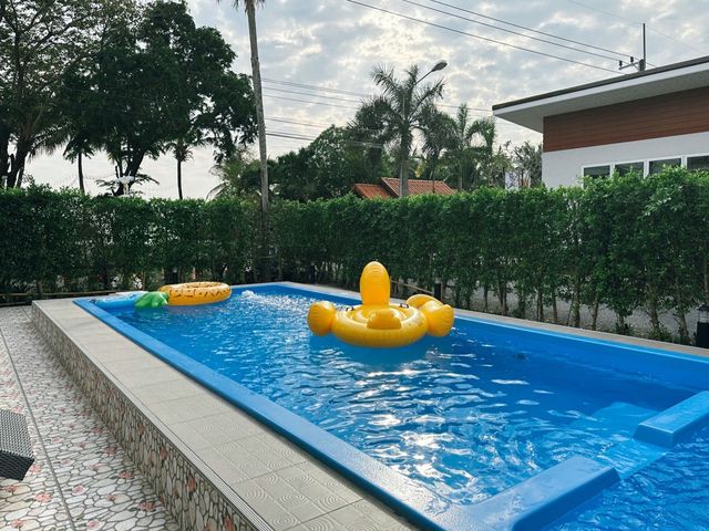 ที่พักพลูวิลล่าเปิดใหม่ ย่านหาดแหลมสิงห์ 🏝️