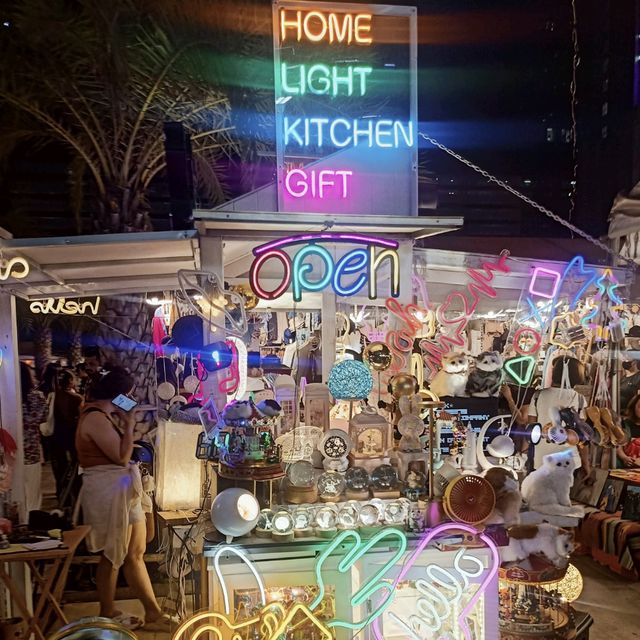 เดินกิน-ช็อปปิ้ง ที่ตลาดจ๊อดแฟร์  พระราม9