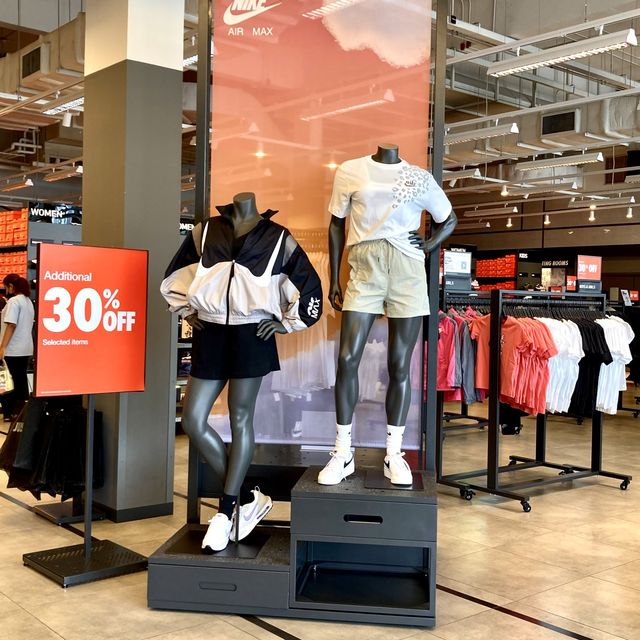 Nike @ Outlet Square-Muang Thong Thani