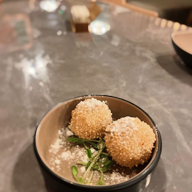 🌟  懷舊霓虹燈牌 • 精緻港式火鍋 🌟 